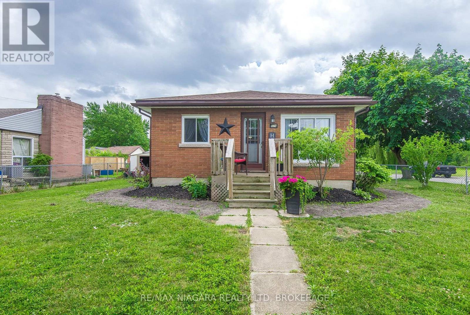 Photo 23 of 574 Broadway Street, Welland ON