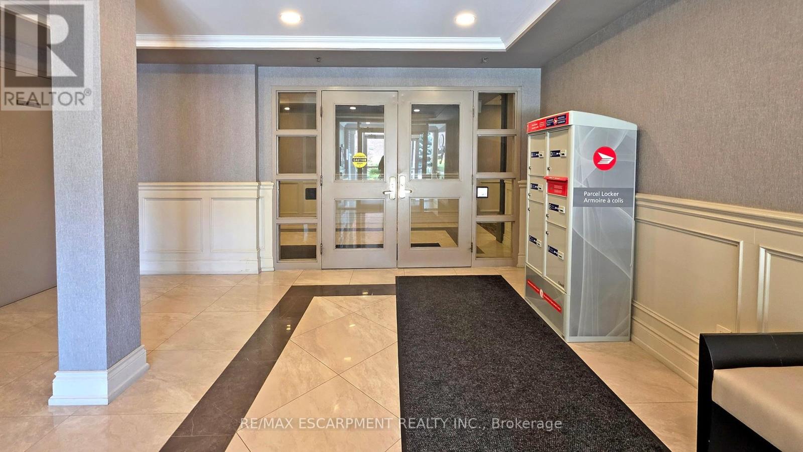 Photo 22 of 218 3351 Cawthra Road, Mississauga ON