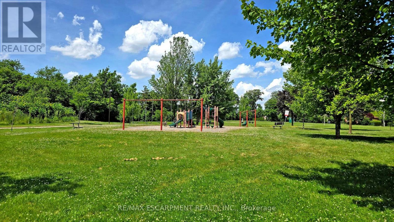 Photo 26 of 218 3351 Cawthra Road, Mississauga ON