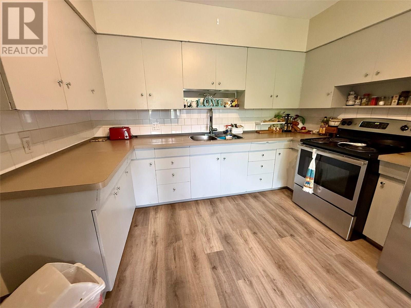 714 12TH Street, Castlegar