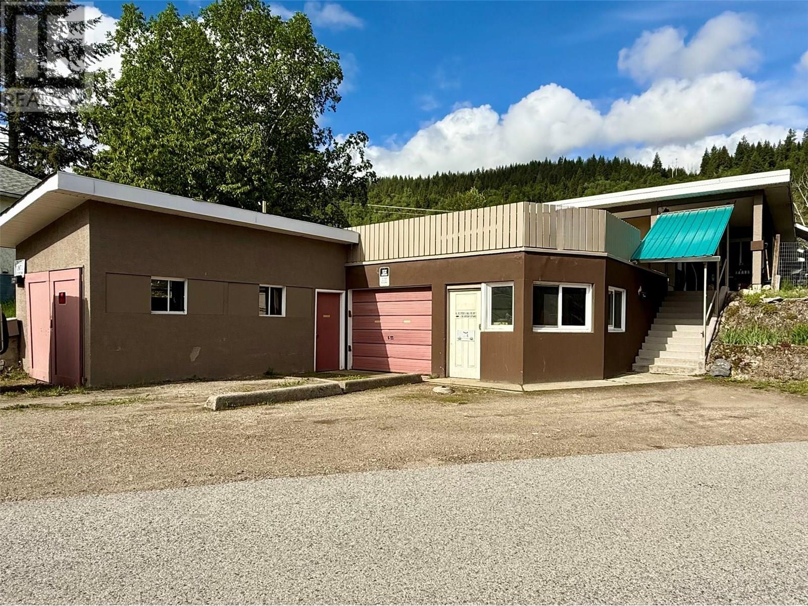 714 12TH Street, Castlegar