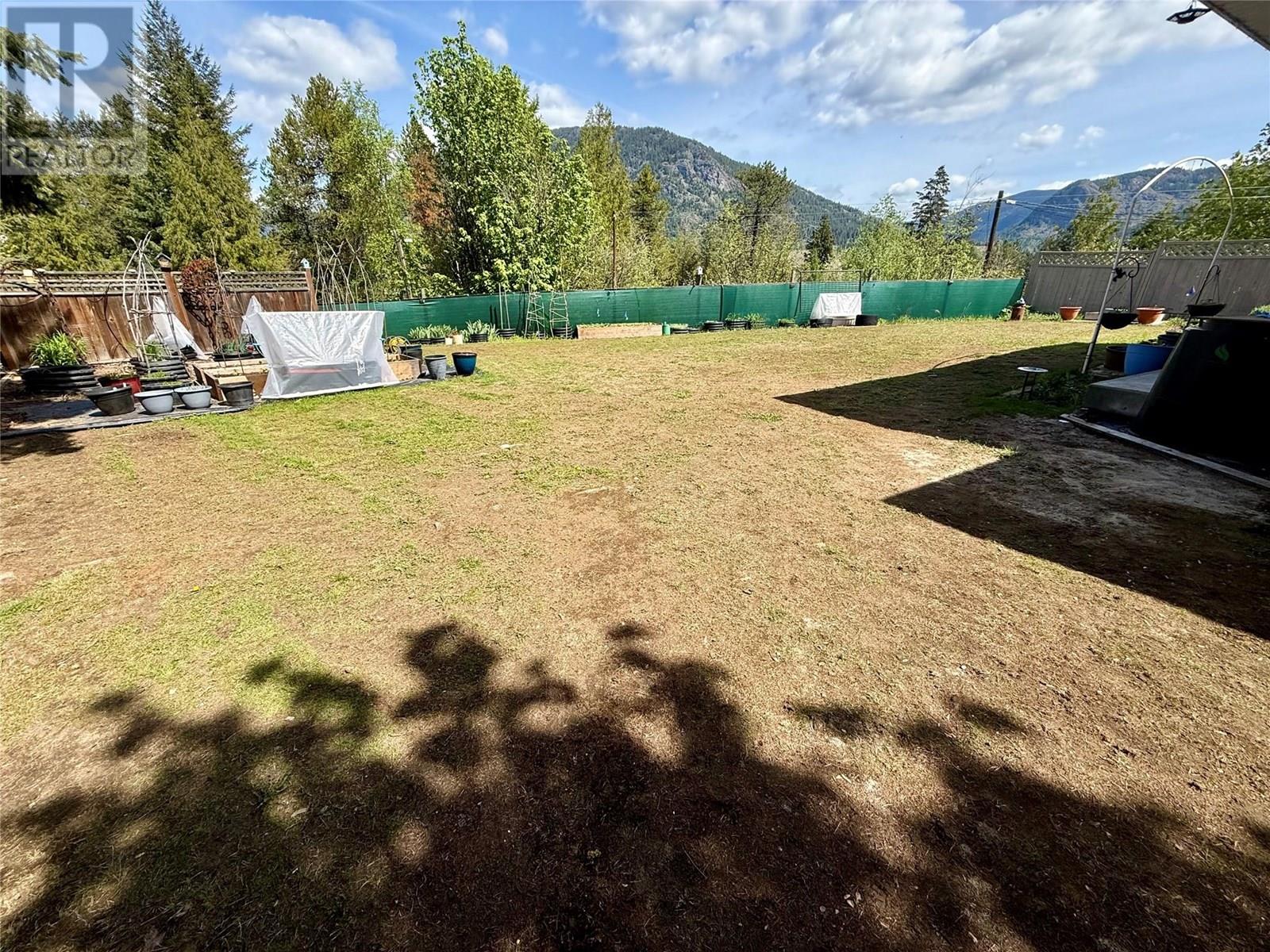 714 12TH Street, Castlegar
