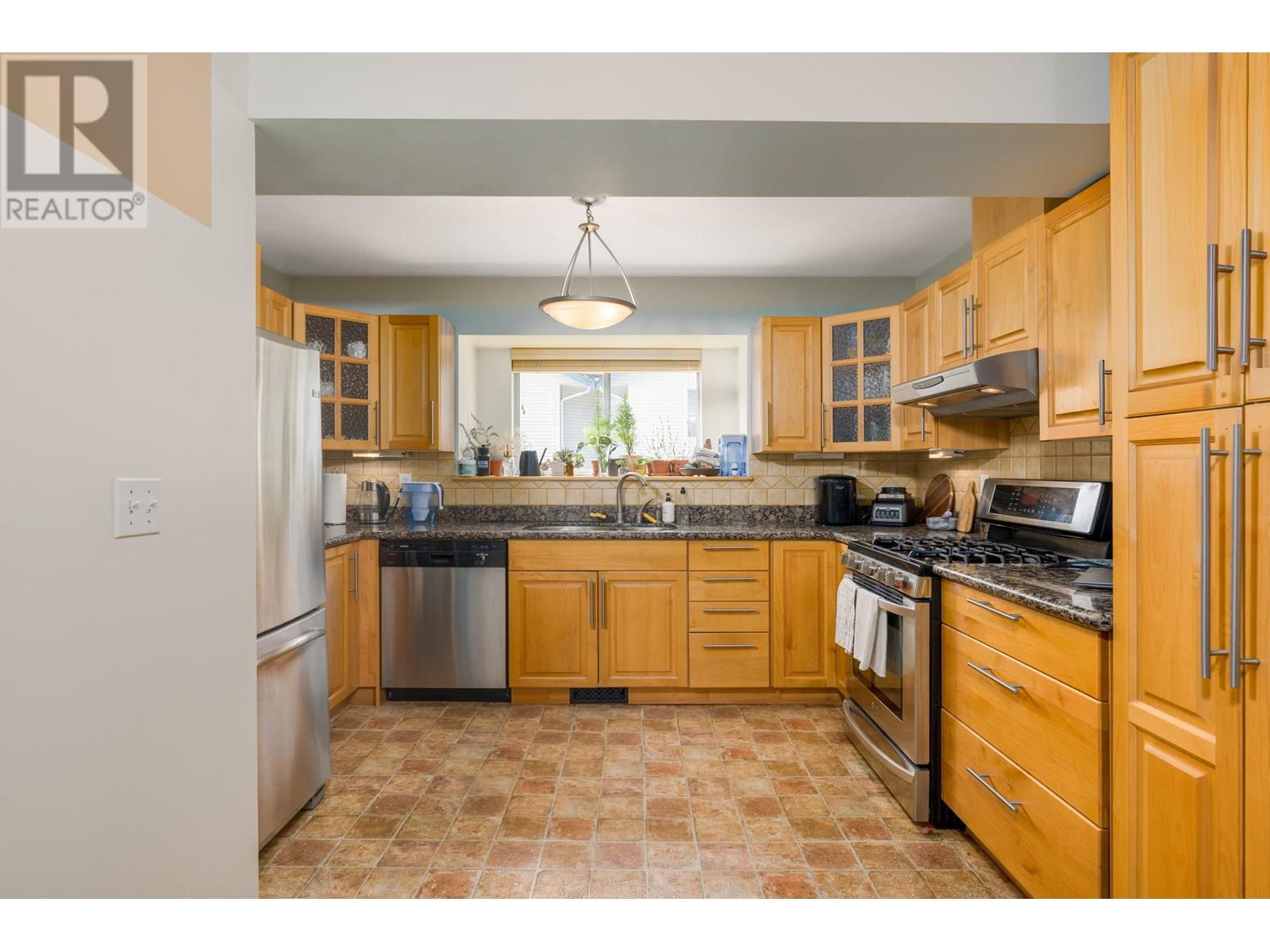 10 19252 119TH AVENUE, Pitt Meadows real estate listing R3019931