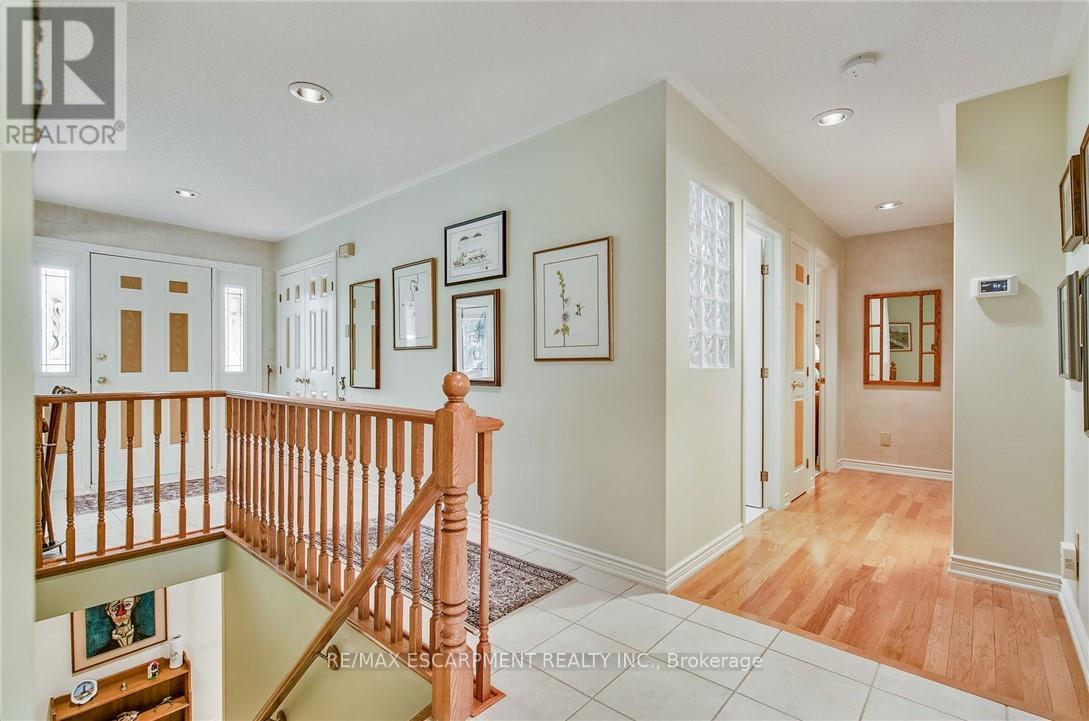 Photo 37 of 21 Riviera Ridge, Hamilton ON