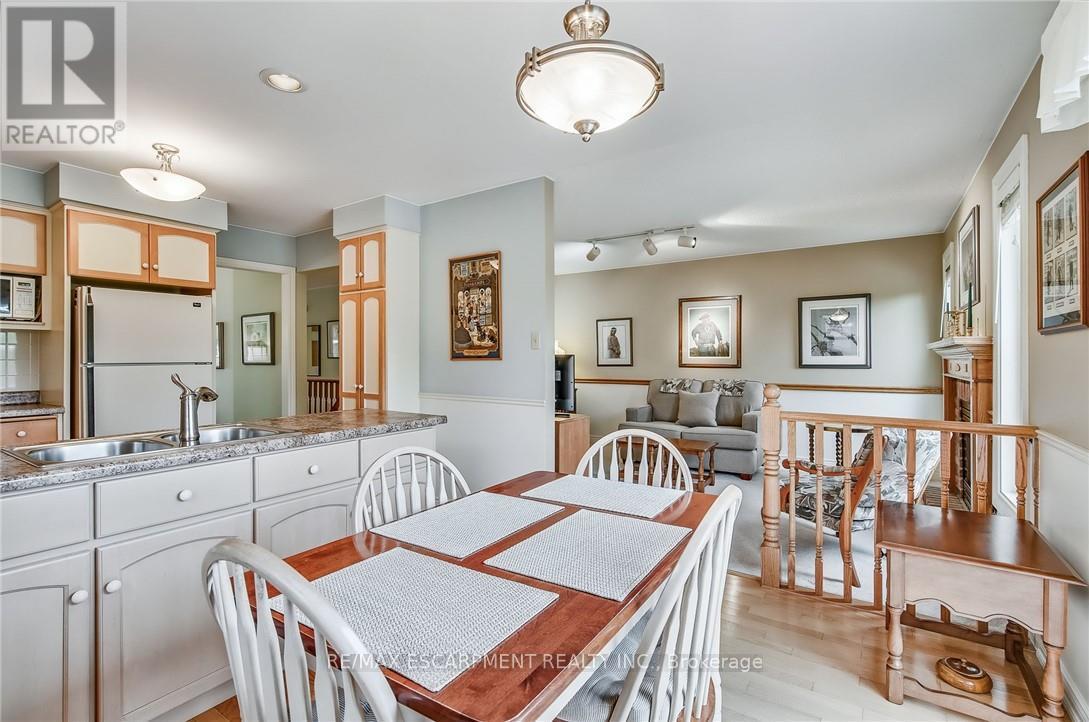 Photo 12 of 21 Riviera Ridge, Hamilton ON