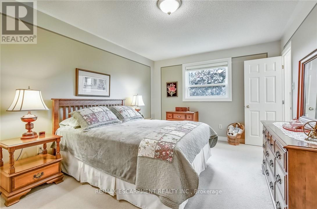 Photo 6 of 21 Riviera Ridge, Hamilton ON