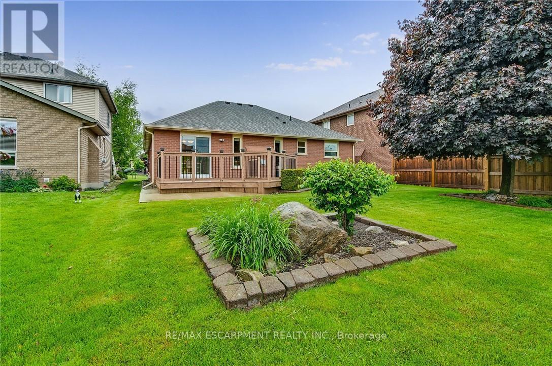 Photo 35 of 21 Riviera Ridge, Hamilton ON