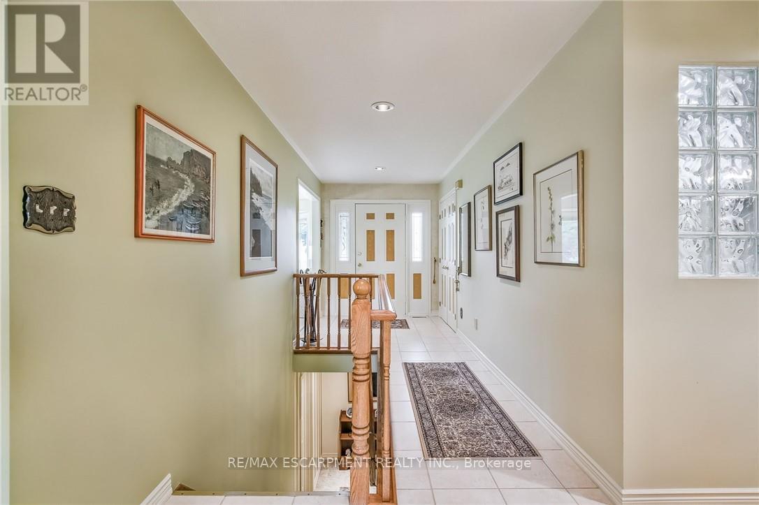 Photo 47 of 21 Riviera Ridge, Hamilton ON