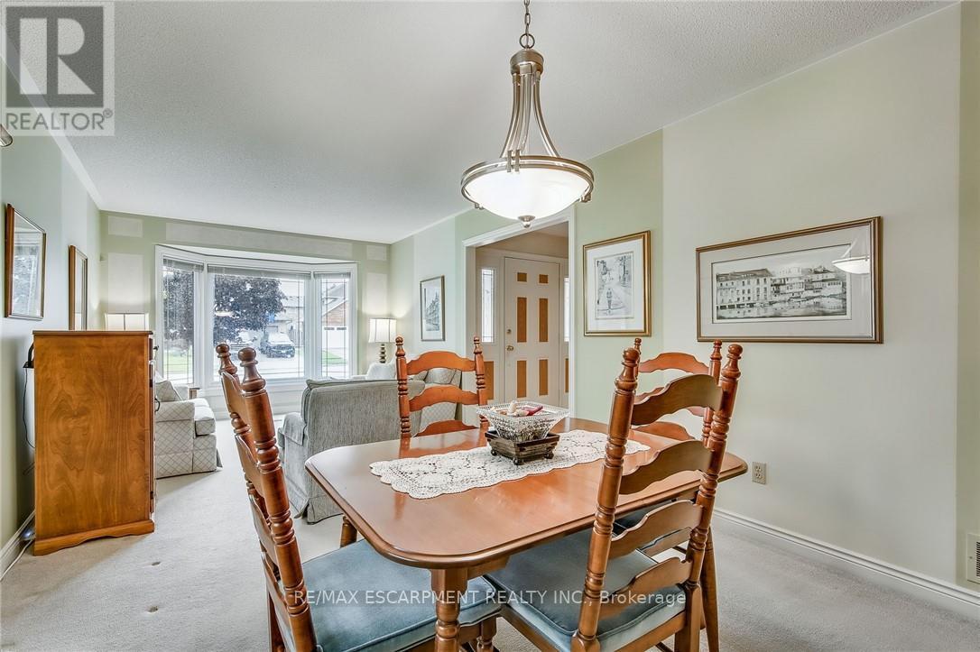 Photo 22 of 21 Riviera Ridge, Hamilton ON