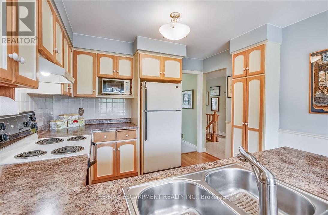 Photo 42 of 21 Riviera Ridge, Hamilton ON