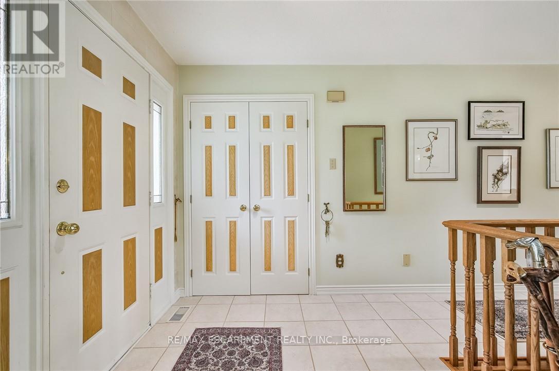 Photo 34 of 21 Riviera Ridge, Hamilton ON