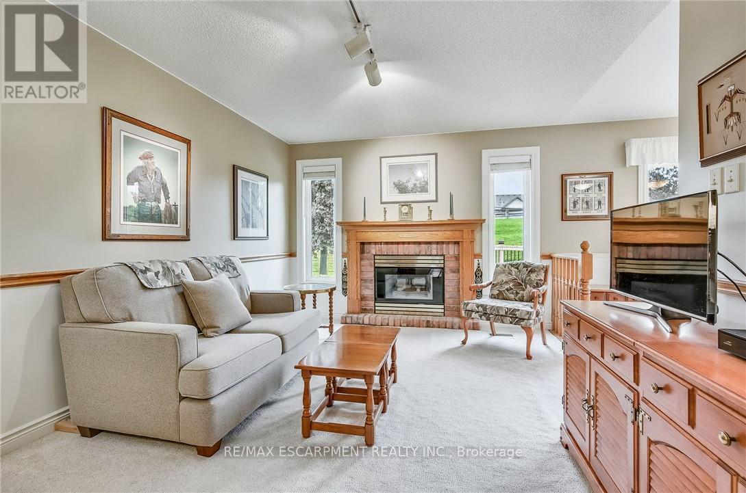 Photo 14 of 21 Riviera Ridge, Hamilton ON