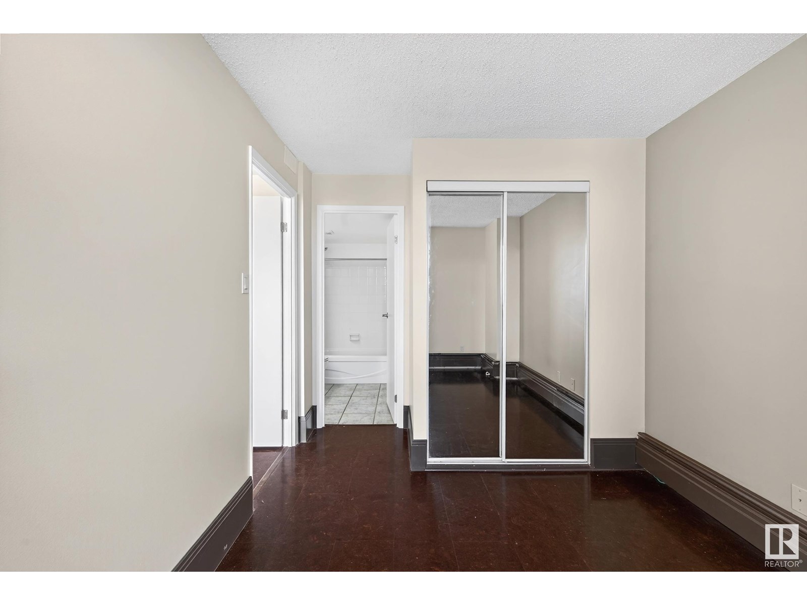 Photo 22 of 903 10149 Saskatchewan Dr Nw, Edmonton AB