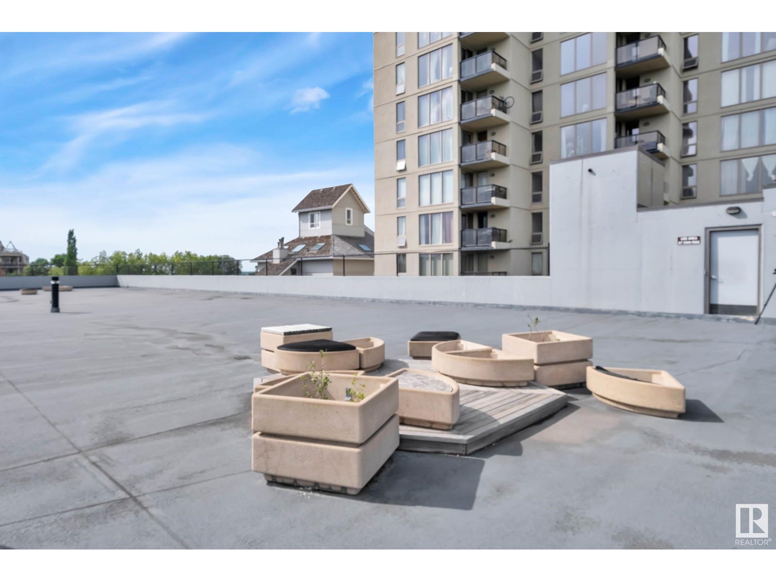 Photo 37 of 903 10149 Saskatchewan Dr Nw, Edmonton AB