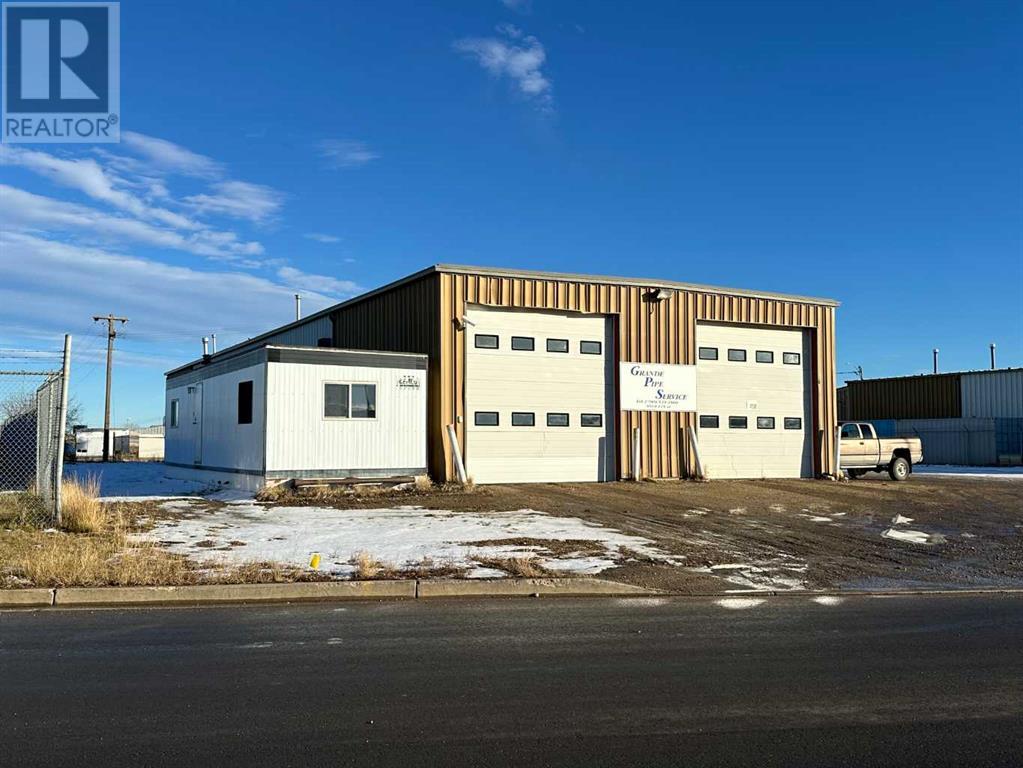 Photo 5 of 9519 115 Street, Grande Prairie AB