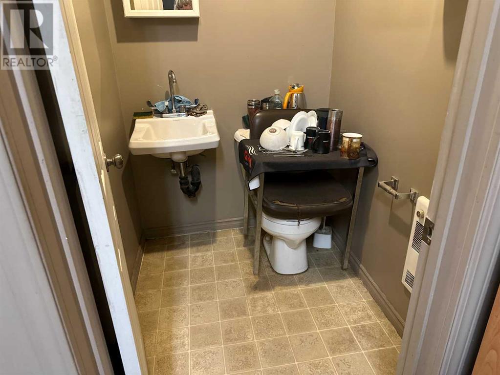 Photo 9 of 9519 115 Street, Grande Prairie AB