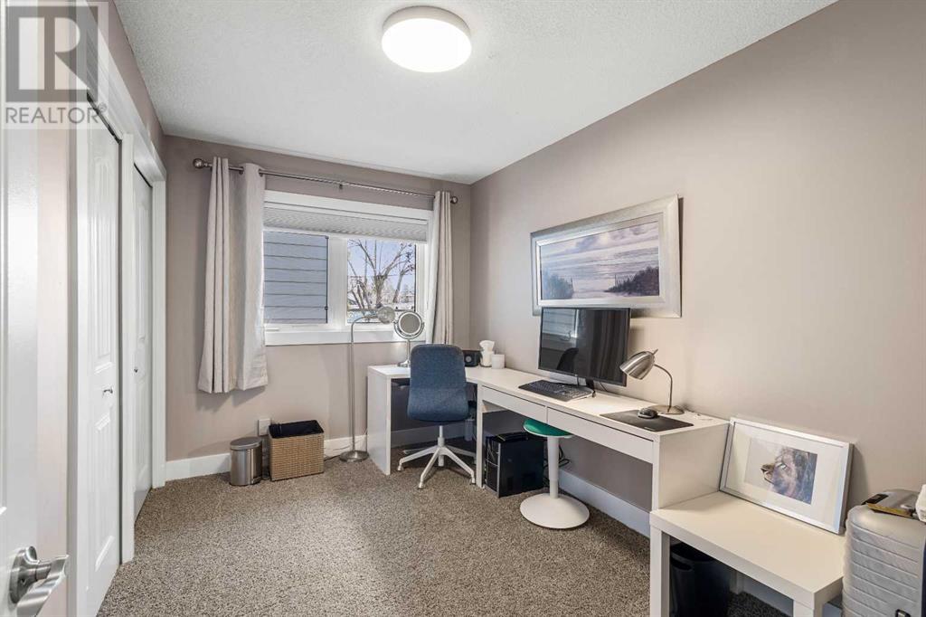Single Family House 4 Level for Sale in  Lake Rosen Crescent SE Lake Bonavista Calgary 