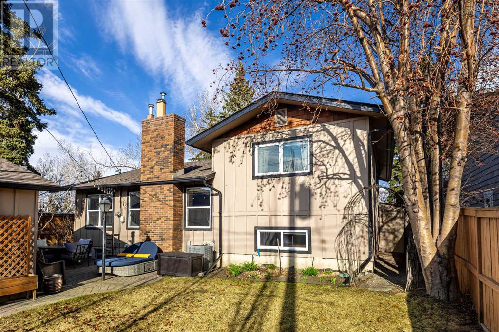 Single Family House 4 Level for Sale in  Lake Rosen Crescent SE Lake Bonavista Calgary 