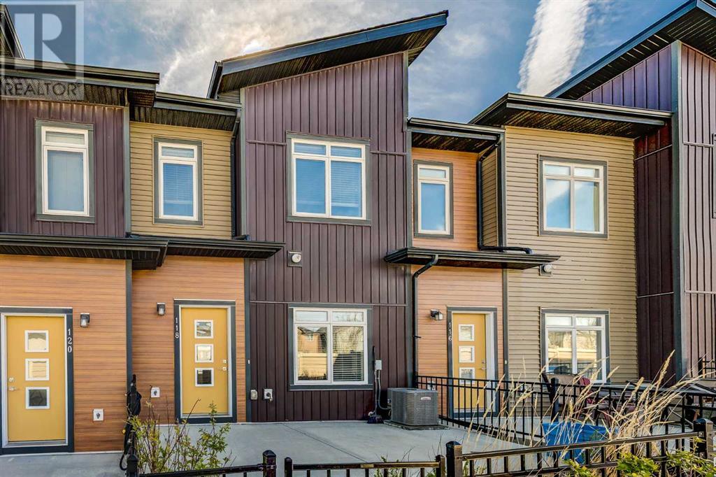 Single Family House for Sale in  Sage Bluff Circle NW Sage Hill Calgary 