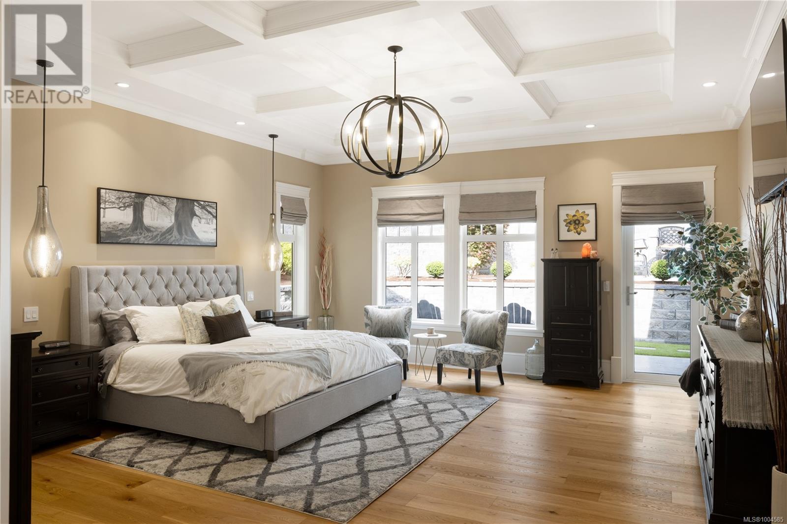  5191 Santa Clara Avenue, Saanich