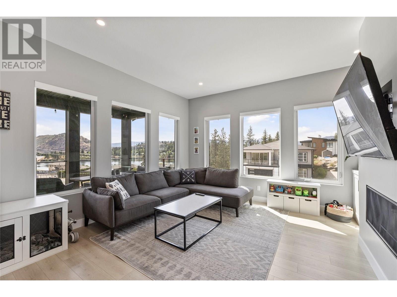  2846 Canyon Crest Drive, West Kelowna