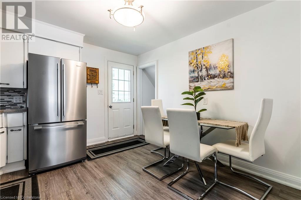 Photo 14 of 75 Mcelroy Road E, Hamilton ON