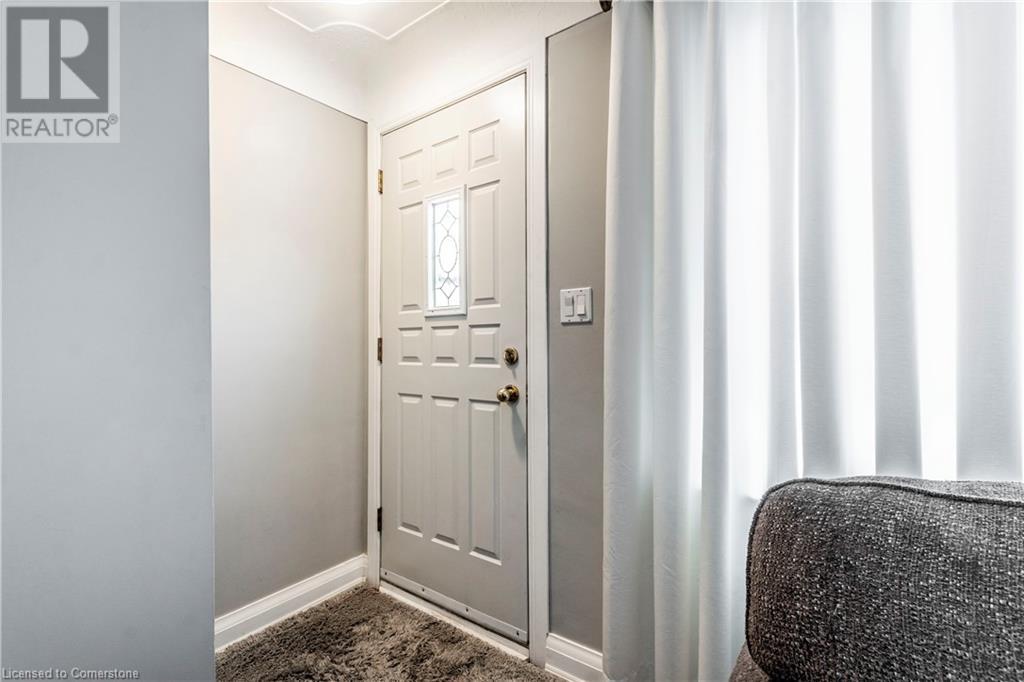 Photo 13 of 75 Mcelroy Road E, Hamilton ON