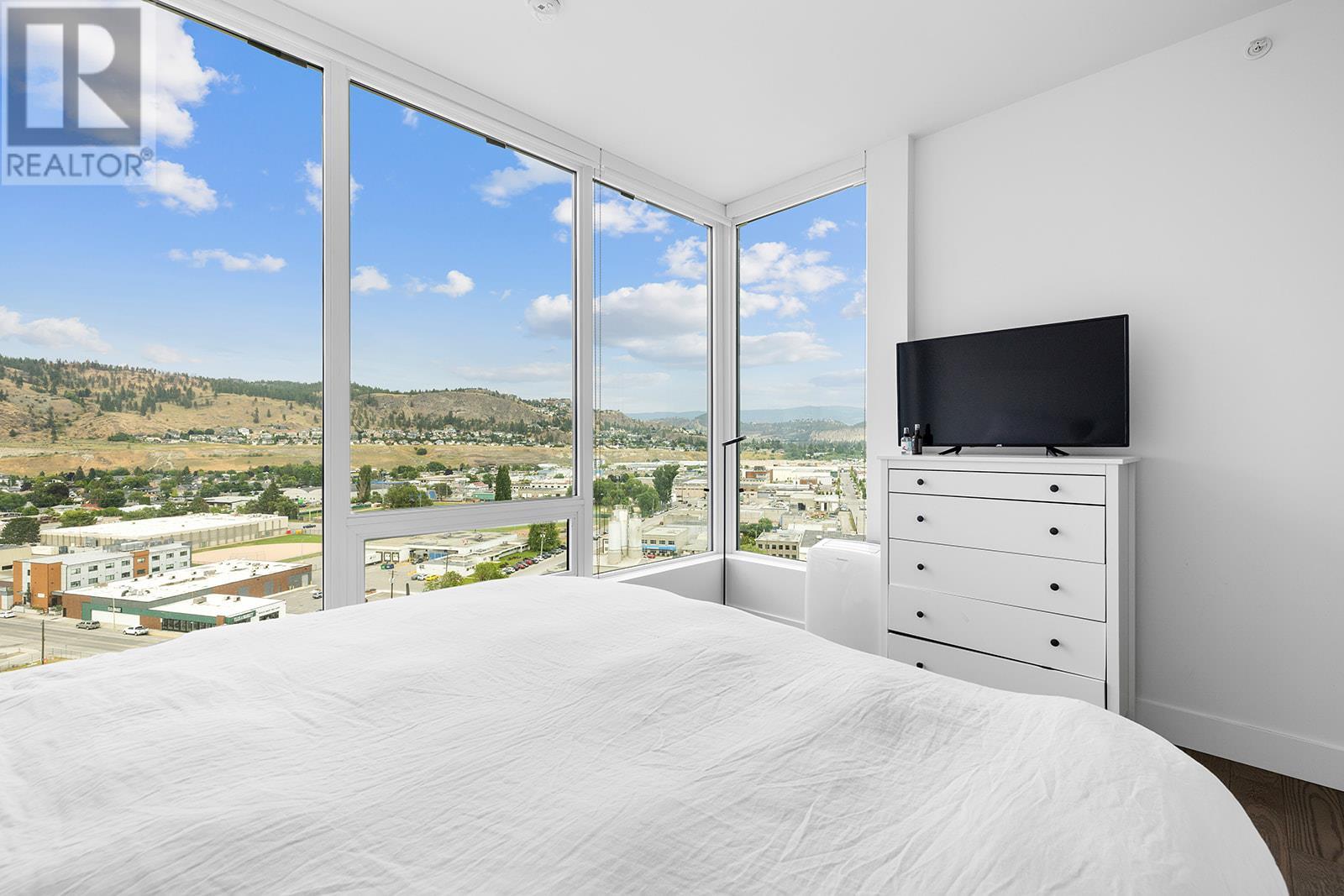 1402 1181 Sunset Drive, Kelowna