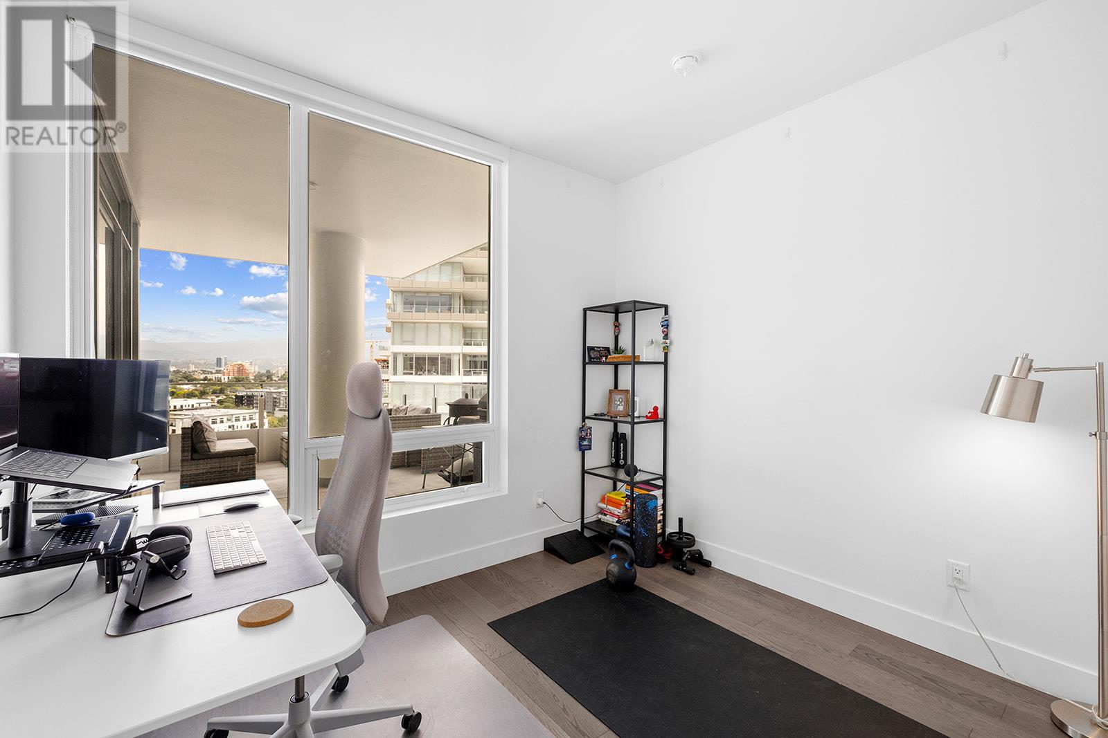 1402 1181 Sunset Drive, Kelowna