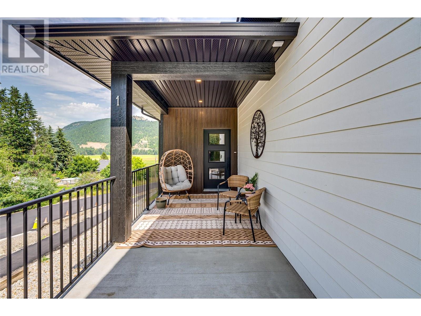 #1 2508 SHUSWAP AVENUE - Image 1