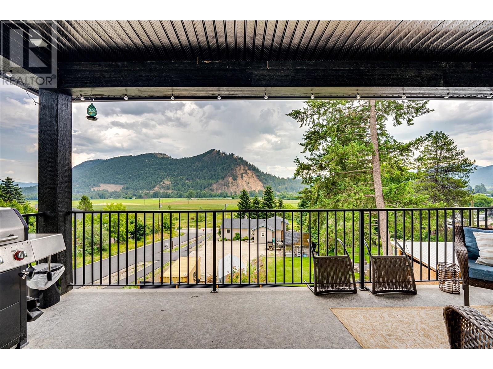 #1 2508 SHUSWAP AVENUE - Image 12