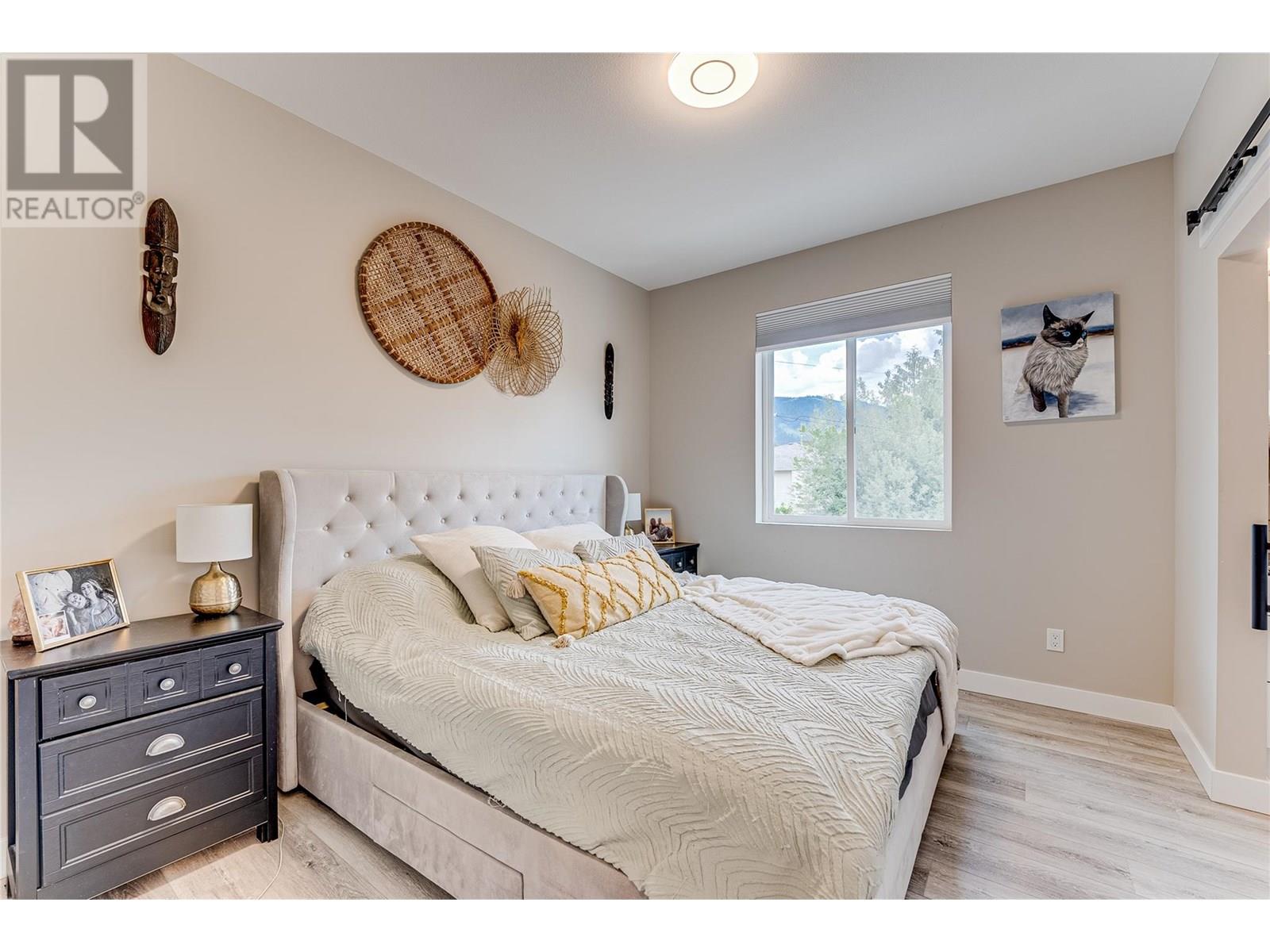 #1 2508 SHUSWAP AVENUE - Image 17