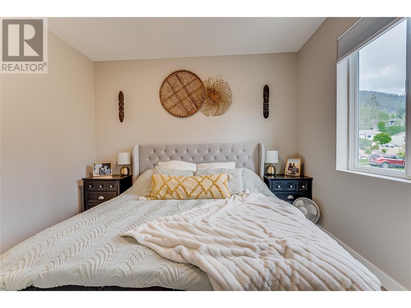#1 2508 SHUSWAP AVENUE - Image 18