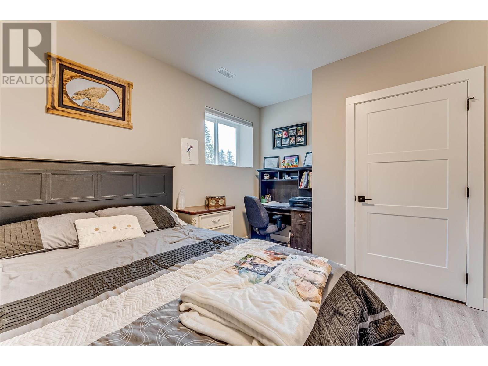 #1 2508 SHUSWAP AVENUE - Image 24