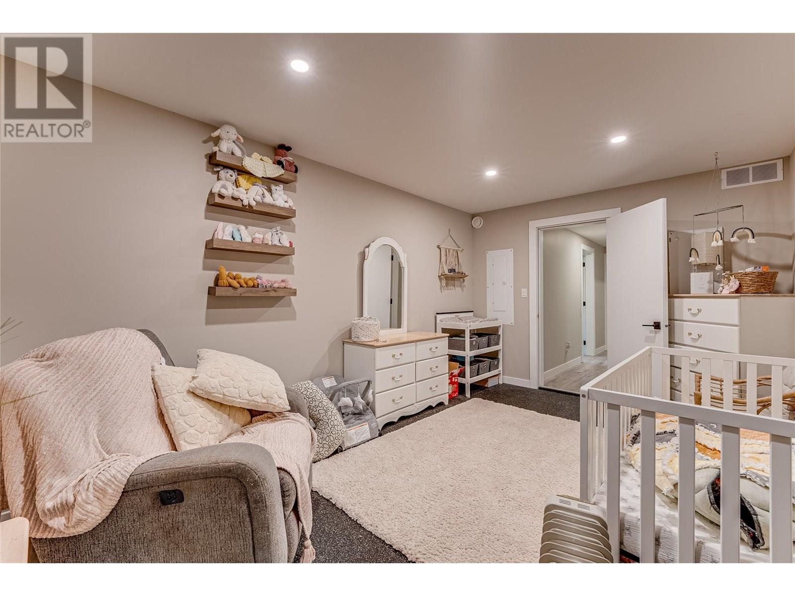 #1 2508 SHUSWAP AVENUE - Image 26