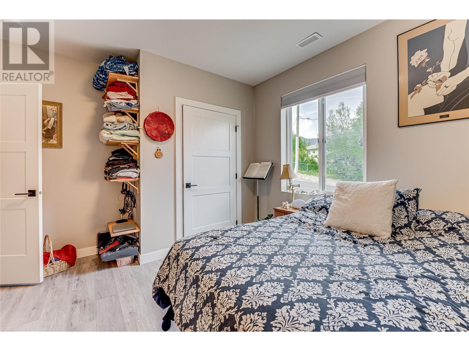 #1 2508 SHUSWAP AVENUE - Image 33