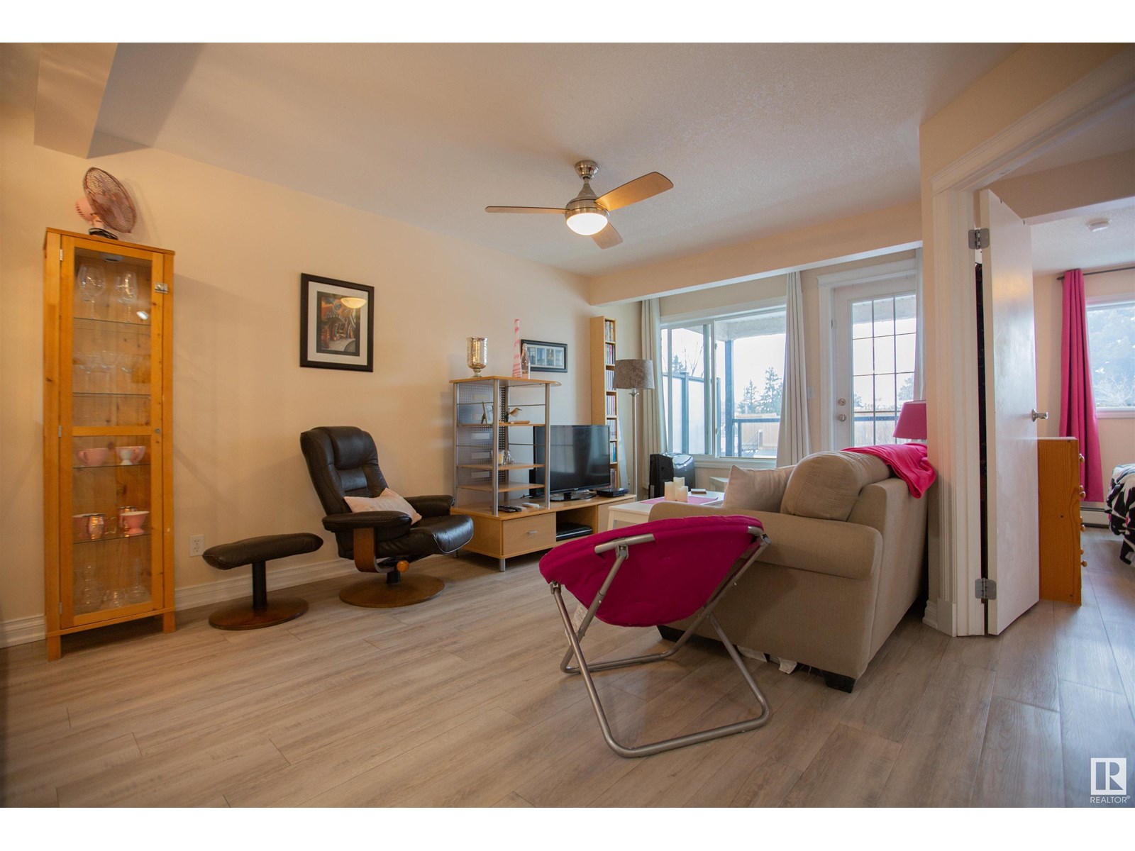 Photo 6 of 213 11033 127 St Nw, Edmonton AB