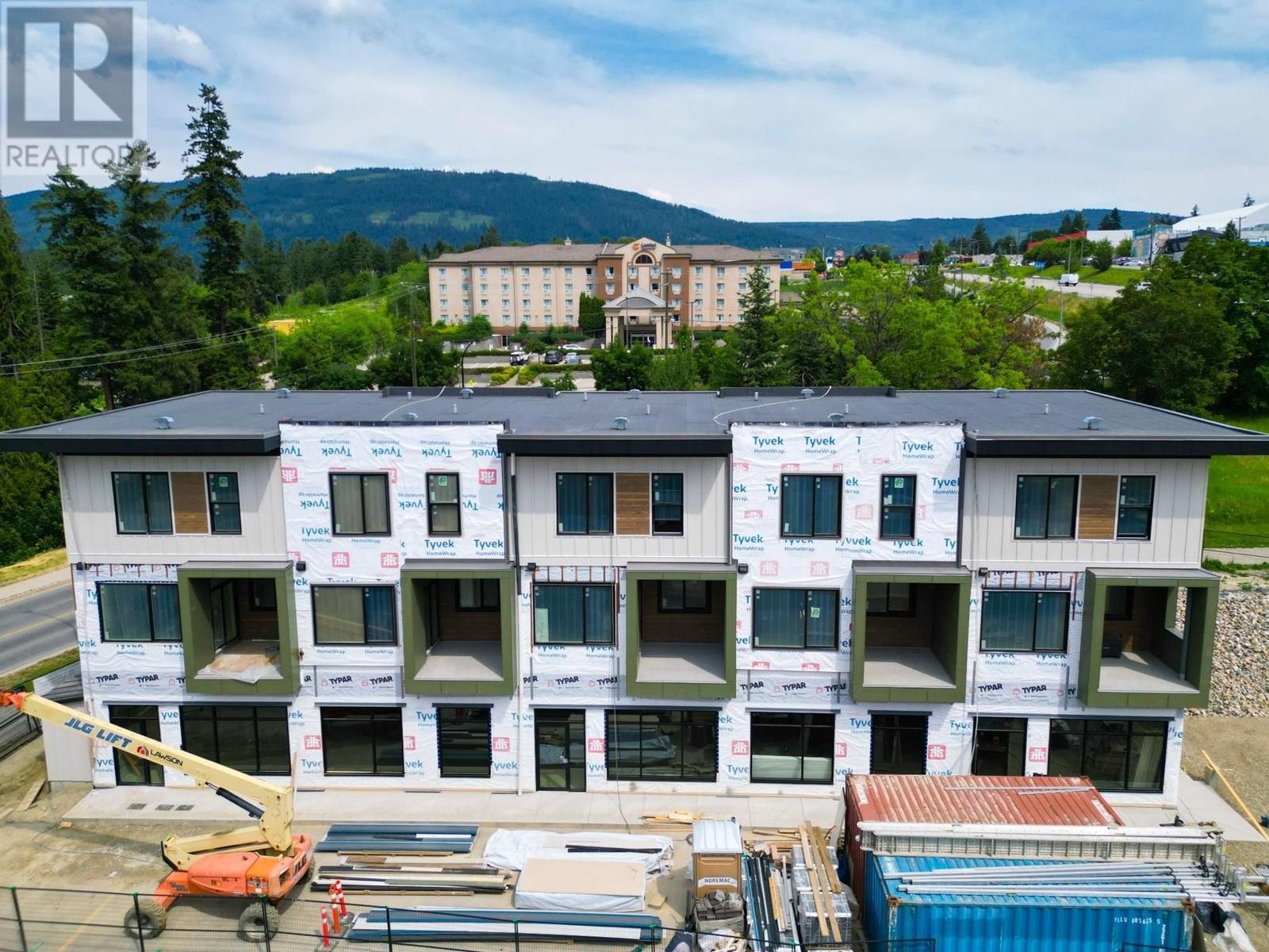 Photo 4 of 2110 11 Avenue Ne Unit B 204 Psl 12, Salmon Arm BC