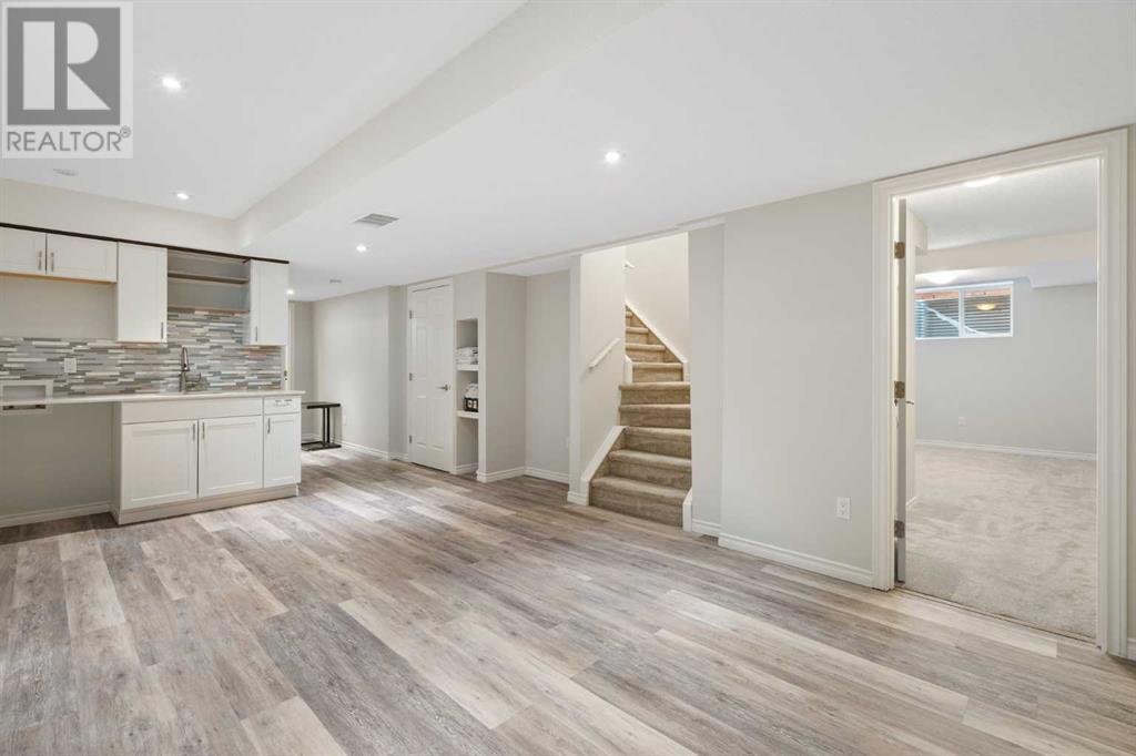 Single Family House for Sale in  PROMINENCE Path SW Patterson Calgary 