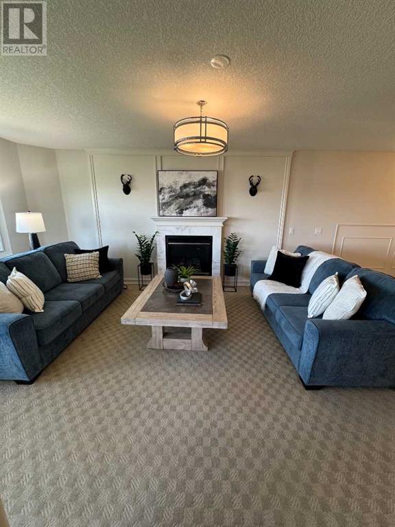 Single Family House for Sale in  PROMINENCE Path SW Patterson Calgary 