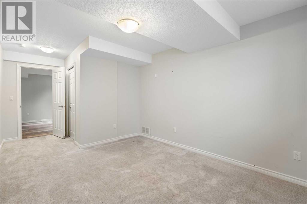 Single Family House for Sale in  PROMINENCE Path SW Patterson Calgary 