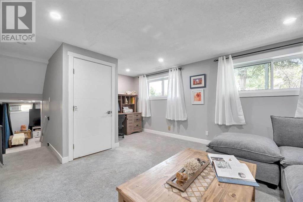 Single Family House 4 Level for Sale in   Street NE Pineridge Calgary 