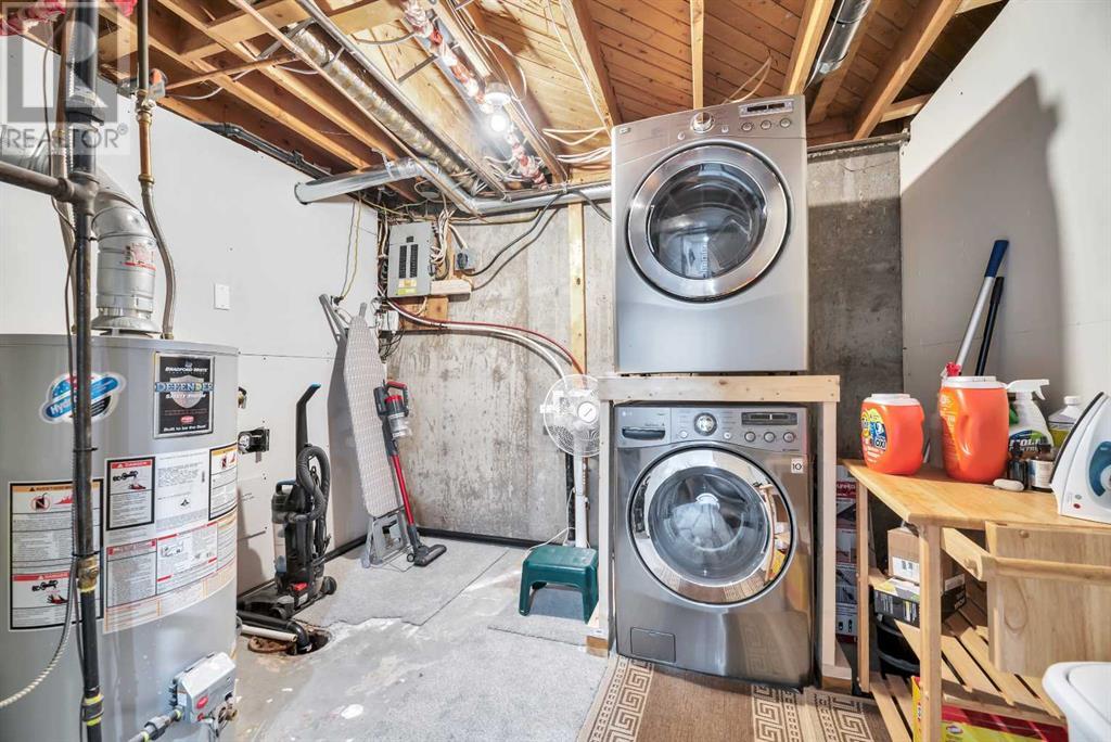 Single Family House 4 Level for Sale in   Street NE Pineridge Calgary 