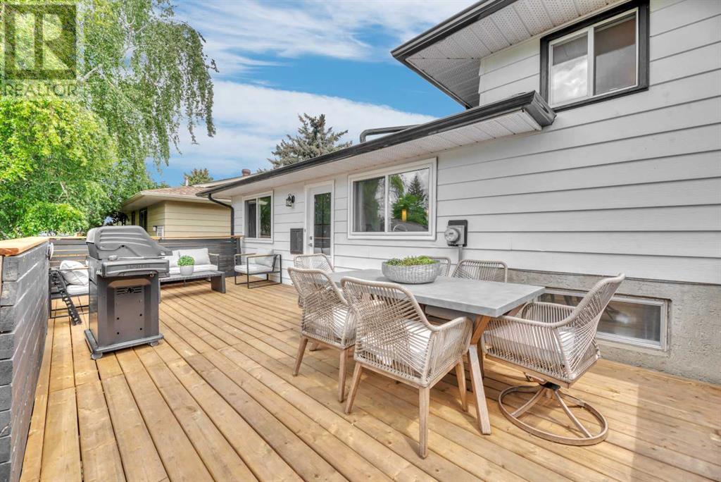 Single Family House 4 Level for Sale in   Street NE Pineridge Calgary 