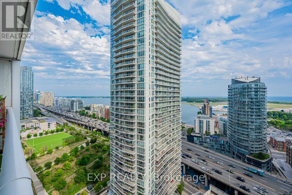 Photo 24 of 85 Queens Wharf Road, Toronto ON