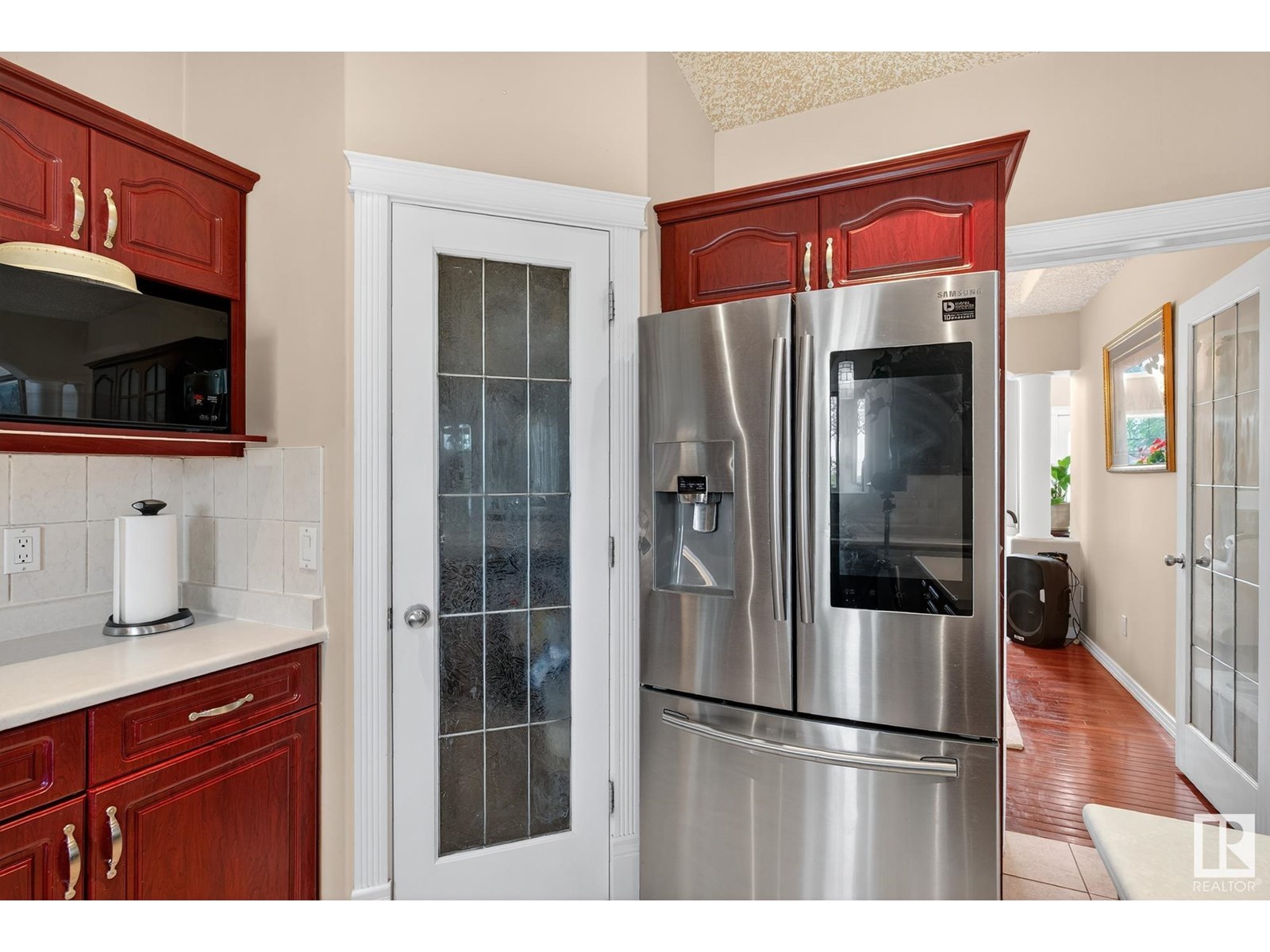 Photo 21 of 979 Hollingsworth Bend Nw, Edmonton AB