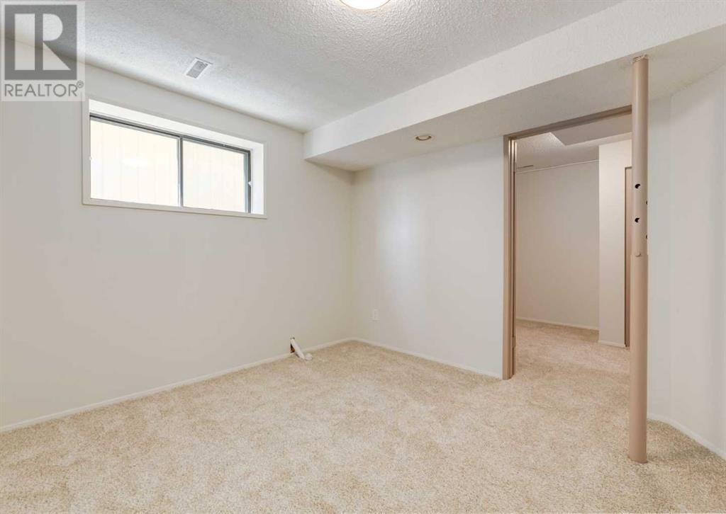 Single Family House Bi-level for Sale in   Avenue NE Whitehorn Calgary 