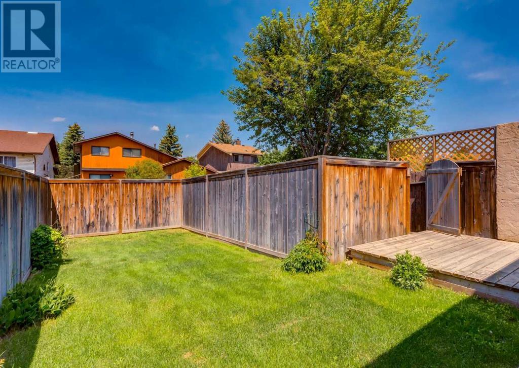 Single Family House Bi-level for Sale in   Avenue NE Whitehorn Calgary 