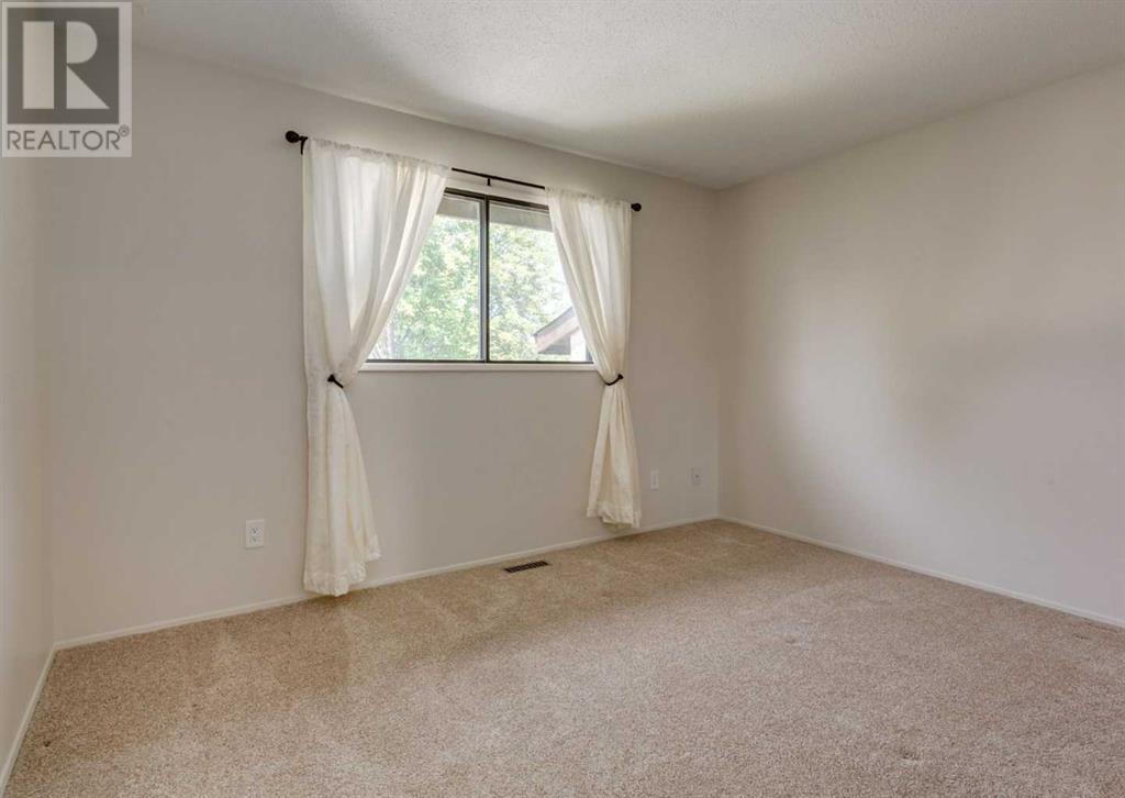 Single Family House Bi-level for Sale in   Avenue NE Whitehorn Calgary 