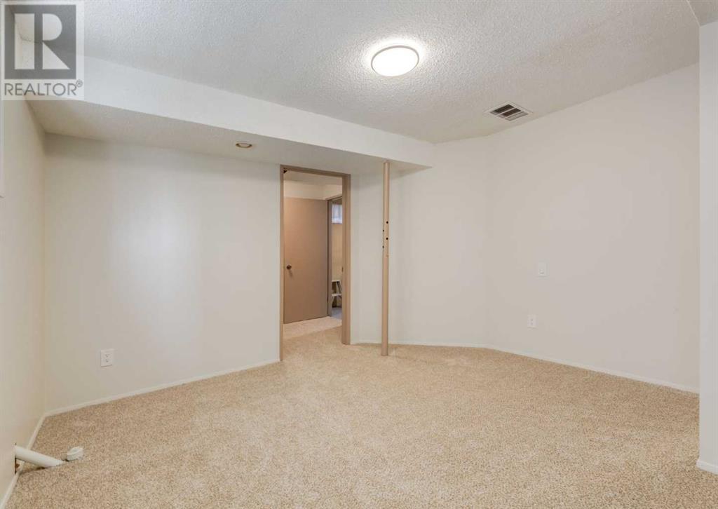 Single Family House Bi-level for Sale in   Avenue NE Whitehorn Calgary 